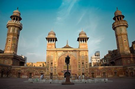 CFTASIA 2016ͻ˹̹޼bCеչ[